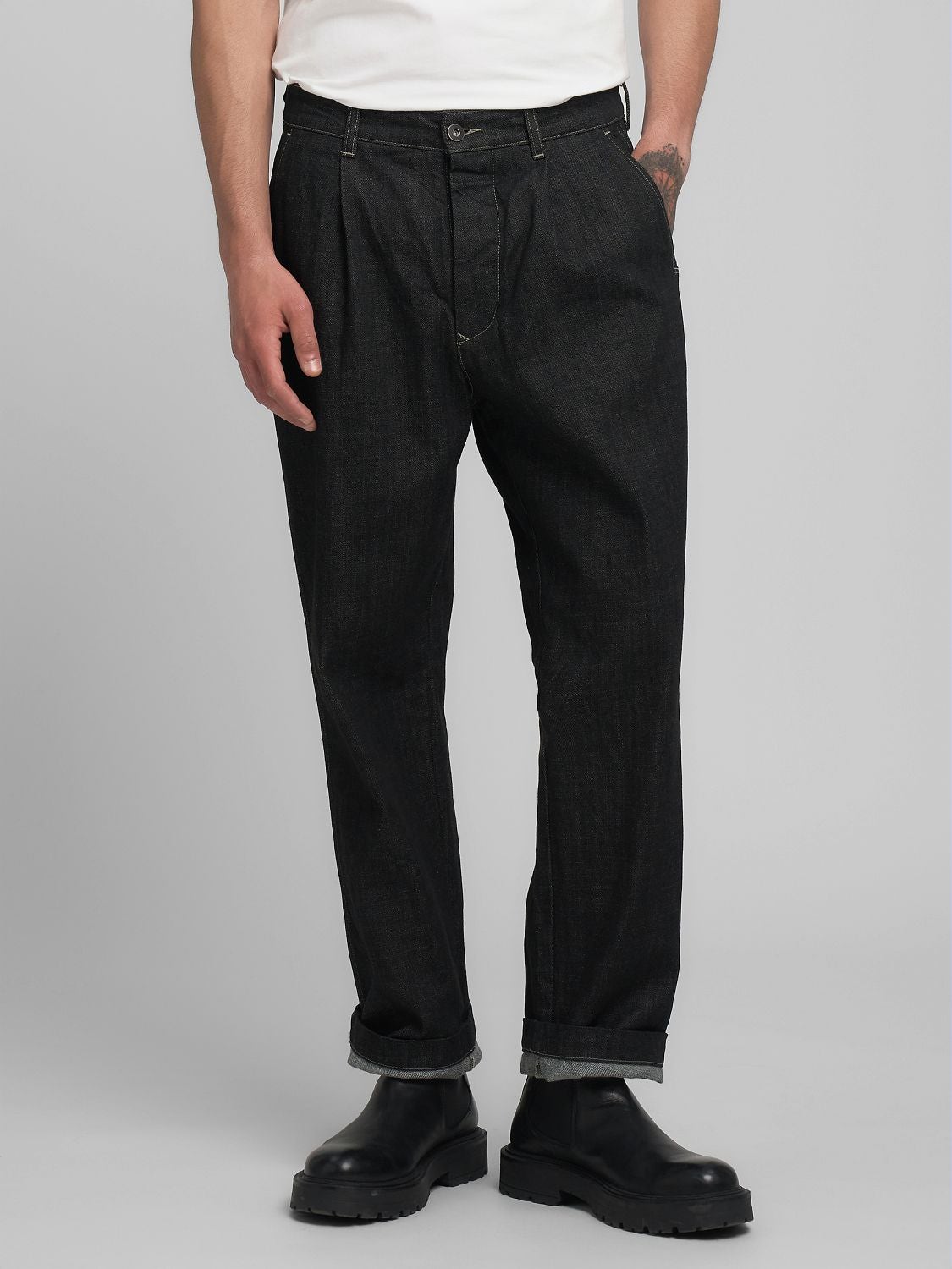 REPLAY ELYM RELAXED-FIT DENIM CHINOS MA9047.000.966 07A BLACK 2
