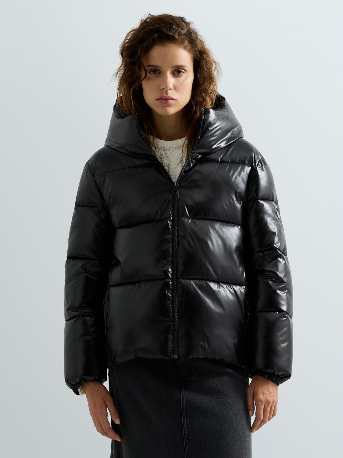 REPLAY WATTIERTE JACKE AUS NYLON MIT PERLMUTTARTIGEM GLANZ W08NQ .000.2223V BLACK 2