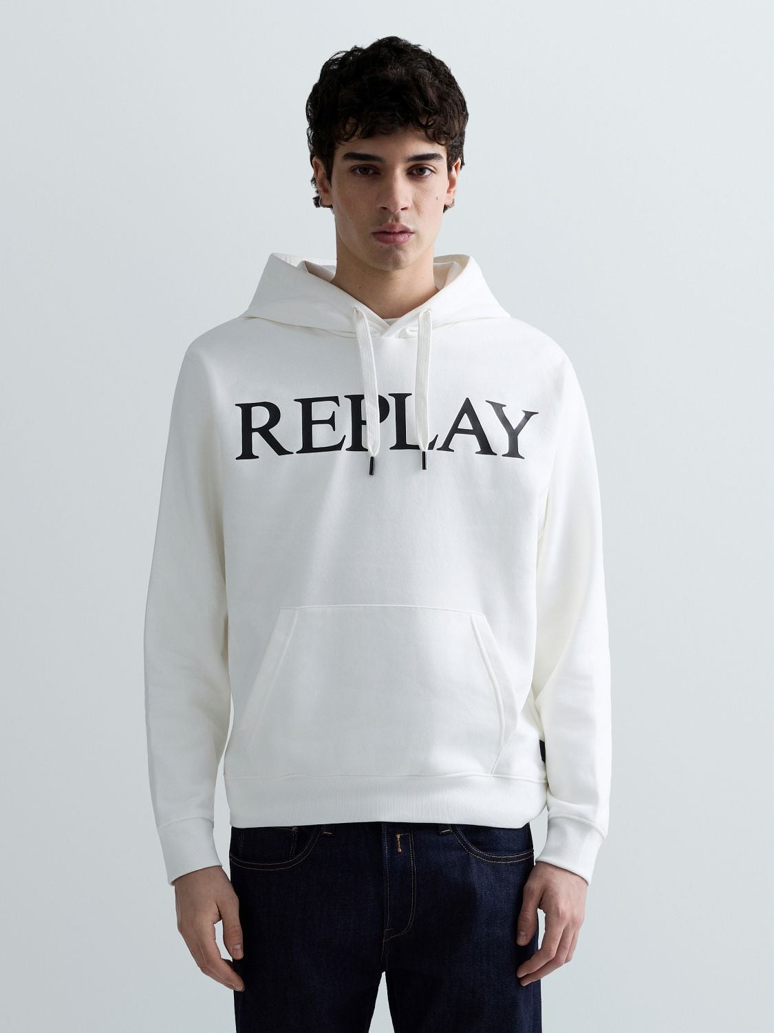 REPLAY HOODY WITH LETTERING M3104 .000.23832 NATURAL WHITE 2