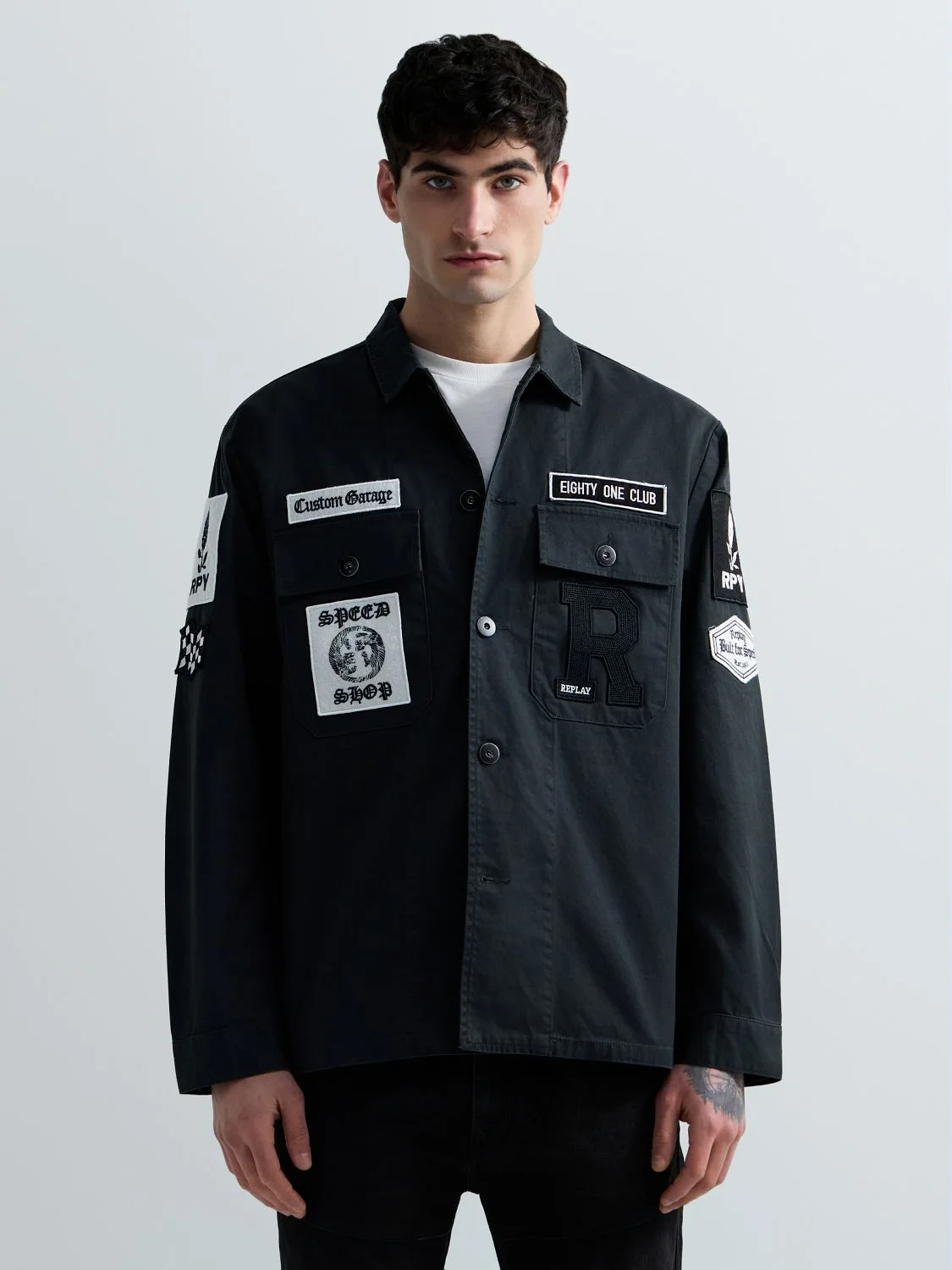 REPLAY OVERSHIRT WITH PATCH AND LOGO M8445C.000.85022N BLACKBOARD 2