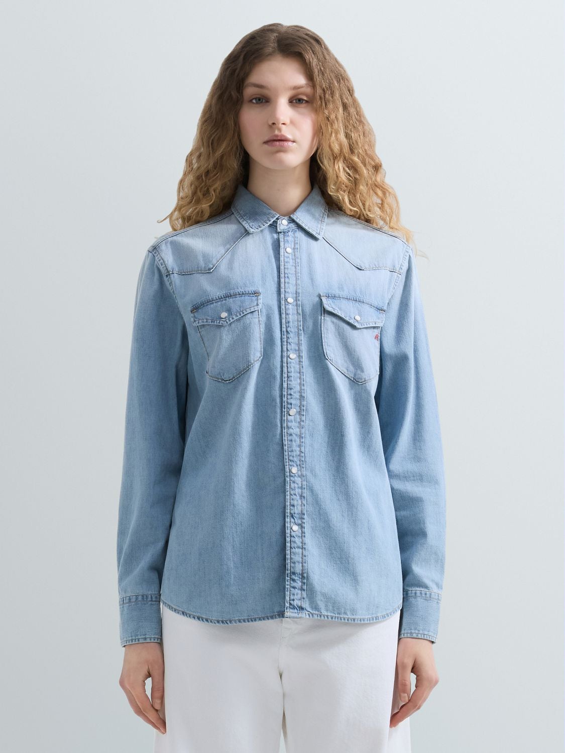 REPLAY OVERSIZED WESTERN DENIM SHIRT W2362 .000.26C 17B LIGHT BLUE 2