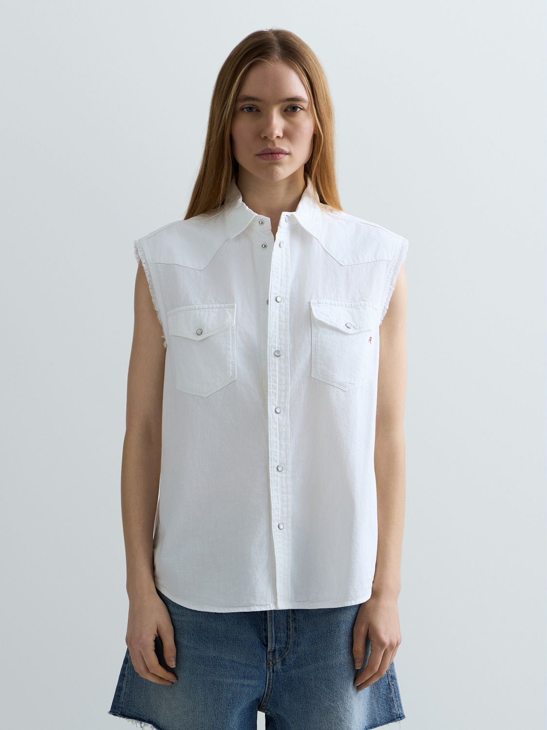 REPLAY SLEEVELESS WHITE DENIM SHIRT W2437 .000.84004ET NATURAL WHITE 2