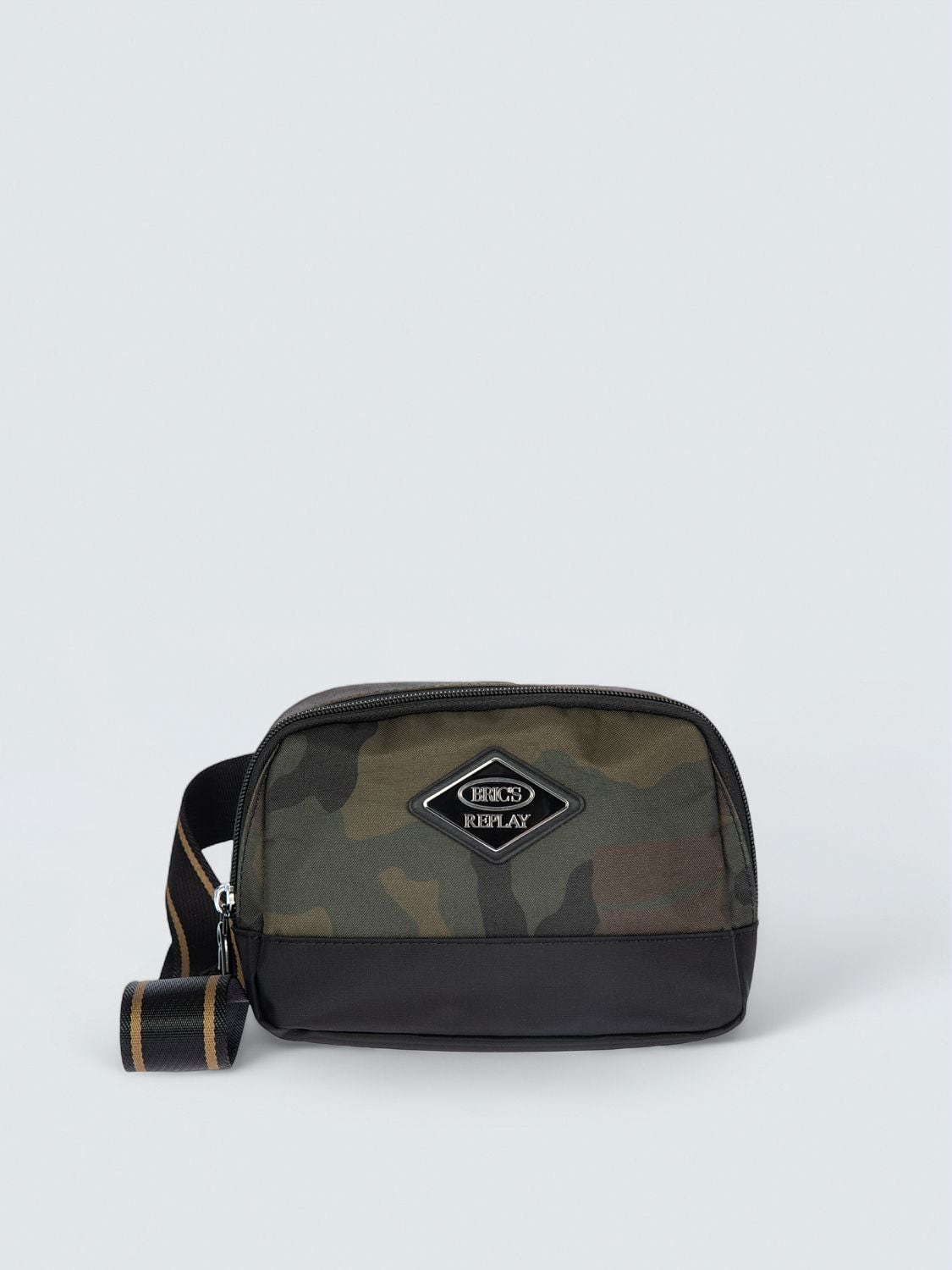 REPLAY Organized and roomy necessaire CUC45 .000.Q45780 GREEN CAMOU 1