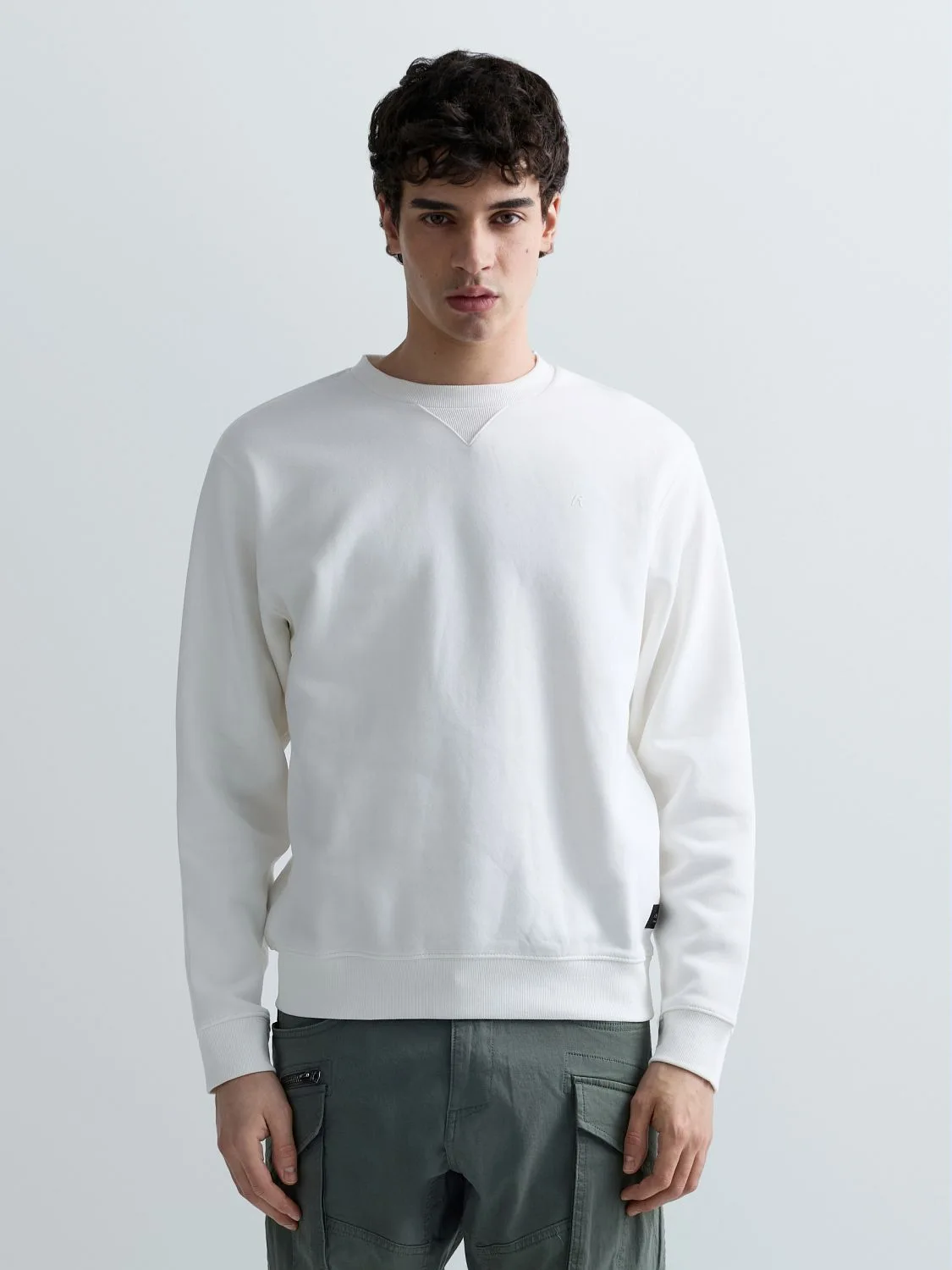 REPLAY COTTON-BLEND CREW-NECK SWEATSHIRT M3102 .000.23832 NATURAL WHITE 2