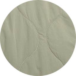 JACKE AUS RECYCELTEM NYLON