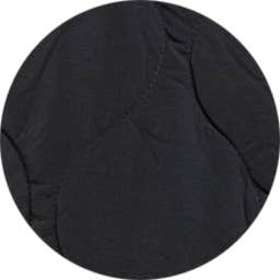 WESTE AUS RECYCELTEM NYLON