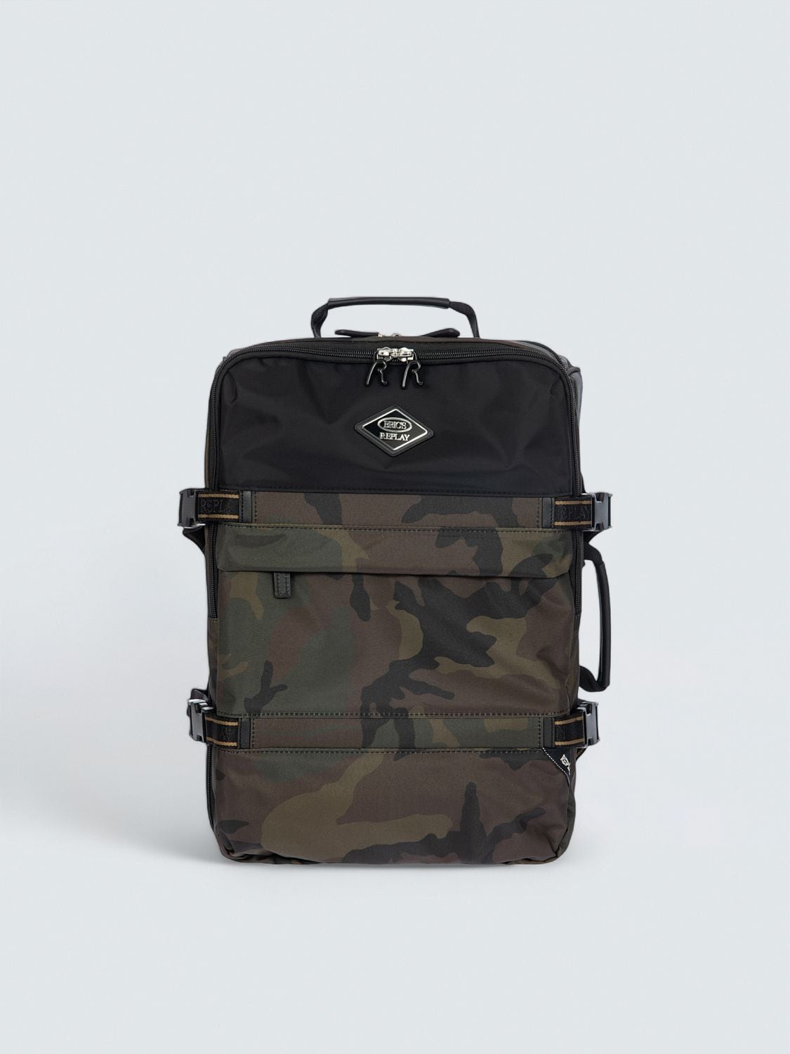 REPLAY Bric’s Replay Underseat-Rucksack aus recyceltem Gewebe CUC43 .000.Q43759 GREEN CAMOU 1
