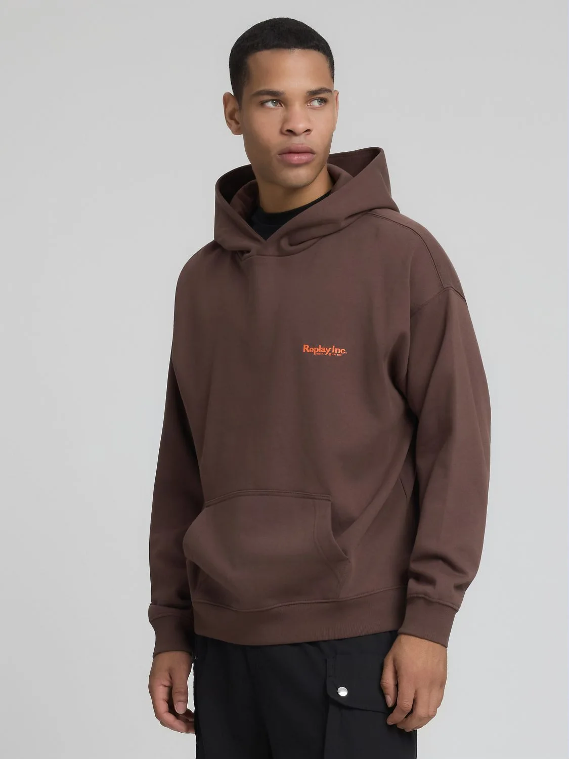 REPLAY LOGO HOODIE AGENDER REPLAY INC. KU6062.000.D23960 COFFEE BEAN 2