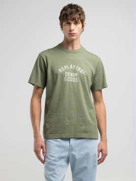 T-SHIRT AUS GEFLAMMTEM JERSEY MIT SCHRIFTZUG