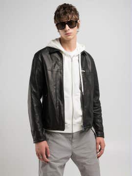 GEWACHSTE LEDERJACKE