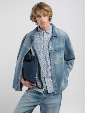 JACKE AUS RECYCELTEM JEANSSTOFF 9ZERO1