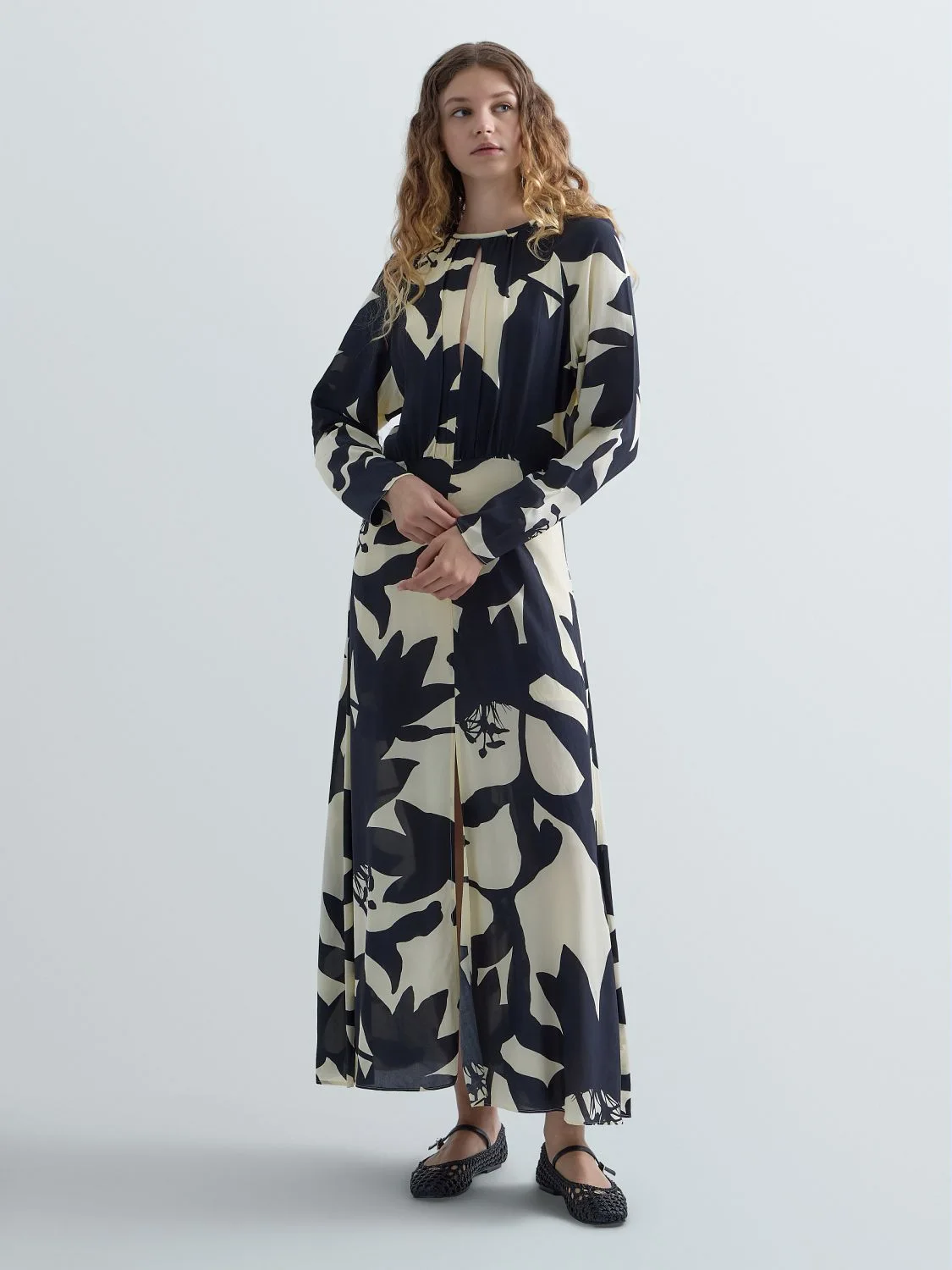 REPLAY LONG DRESS WITH TWO-TONE FLORAL PRINT W9227 .000.75108 WHITE/BLACK 1