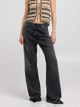 AUSGESTELLTE BOOTCUT-JEANS BECKA