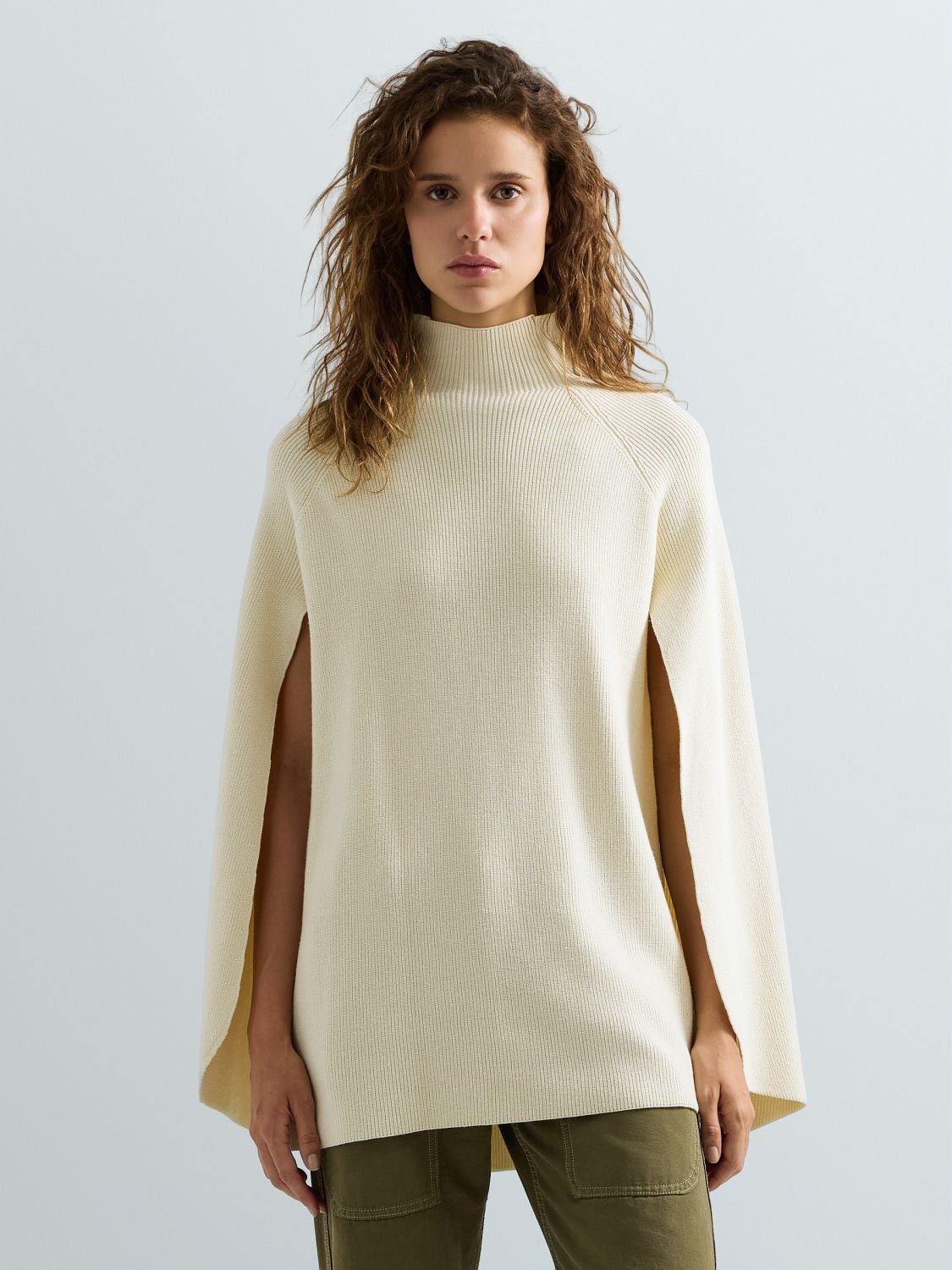 REPLAY PULLOVER MIT STEHKRAGEN UND CAPE DK0097.000.723SG WHITE ASPARAGUS 2