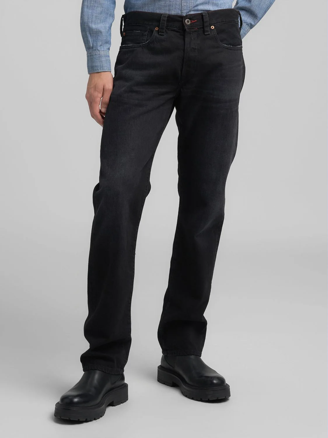 REPLAY DERYCK REGULAR-FIT JEANS M1039R.000.938 94B BLACK 2