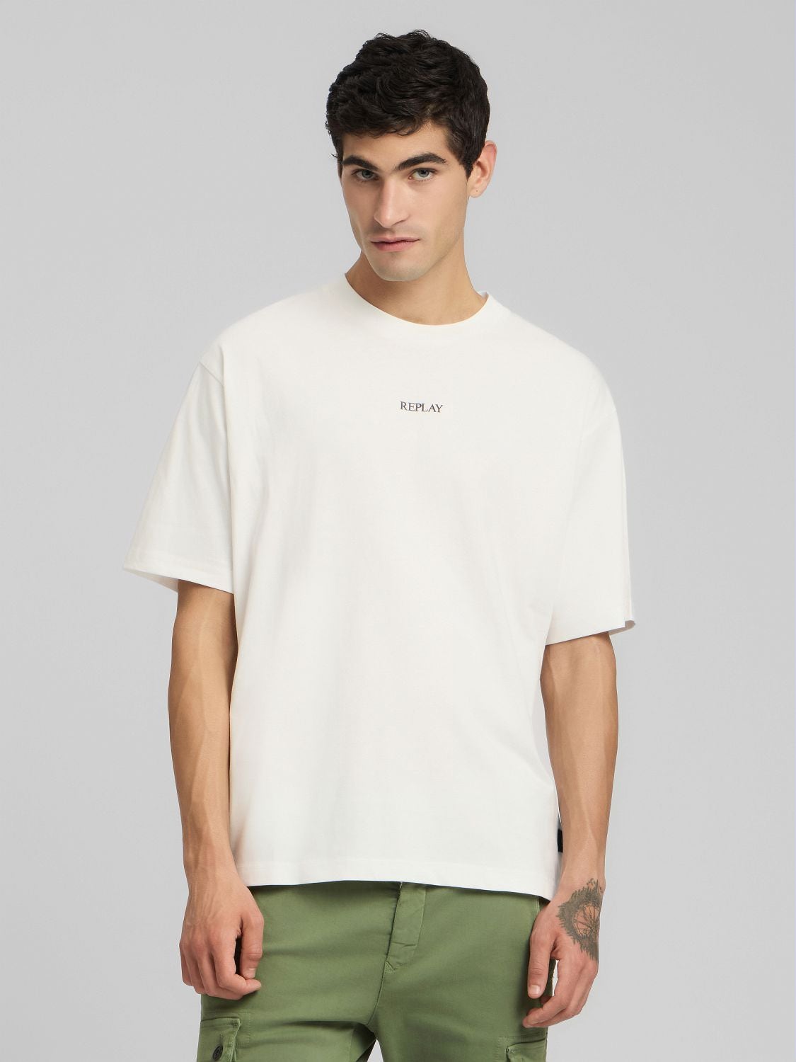 REPLAY COTTON T-SHIRT WITH REPLAY LETTERING M3100 .000.23608P NATURAL WHITE 2