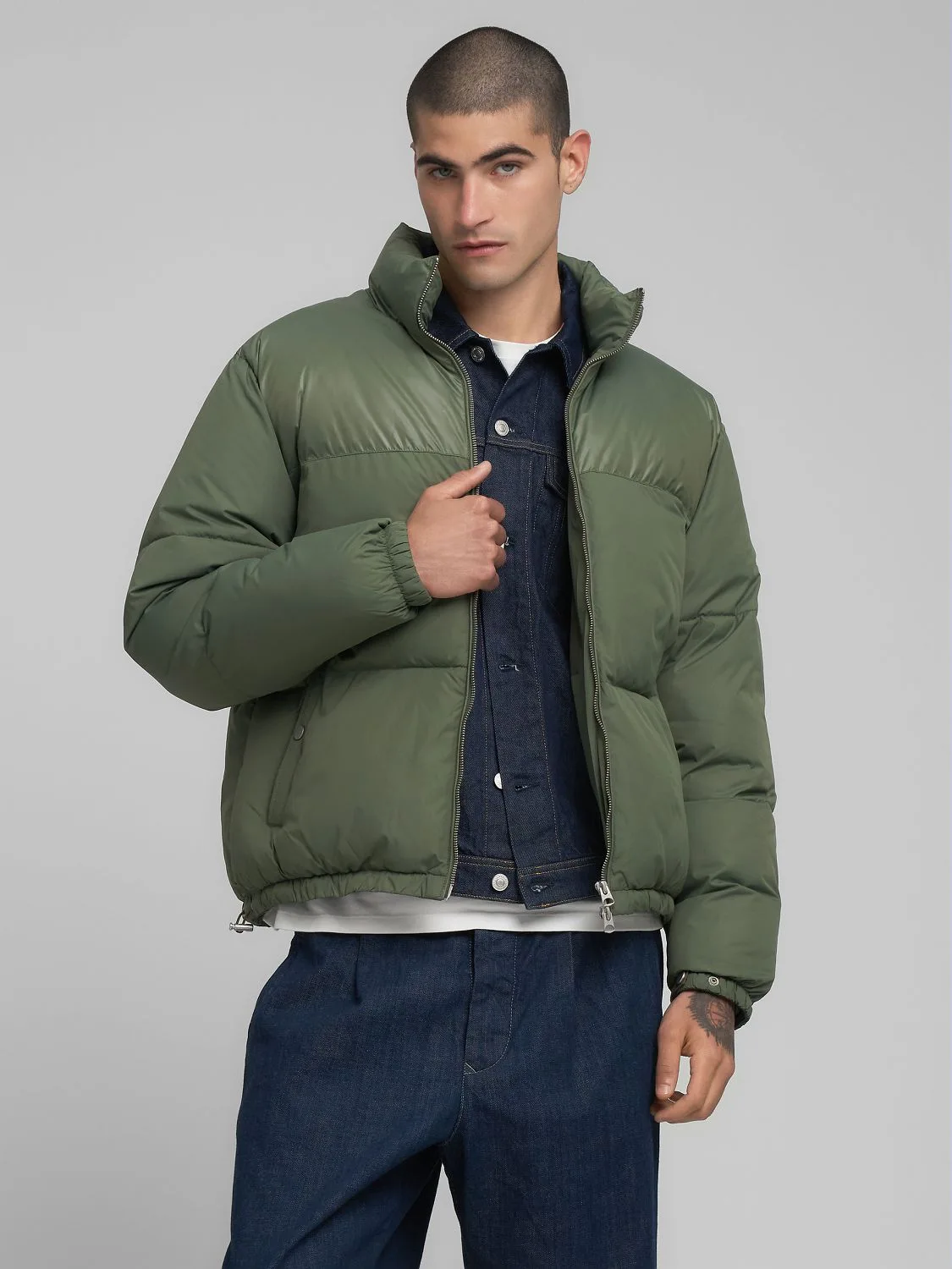 REPLAY REGULAR-FIT PADDED JACKET M8479 .000.85304 ARMY GREEN 2