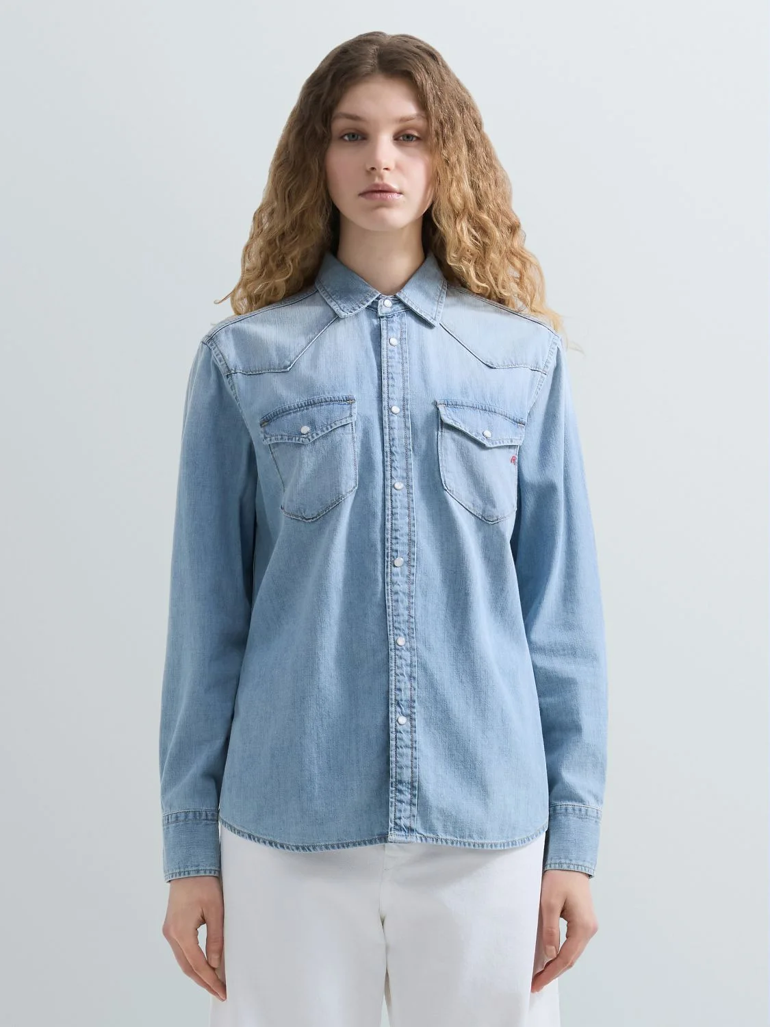 REPLAY OVERSIZED WESTERN DENIM SHIRT W2362 .000.26C 17B LIGHT BLUE 2