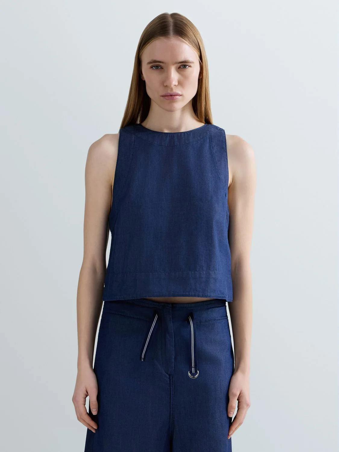 CROPPED-TOP AUS DENIM