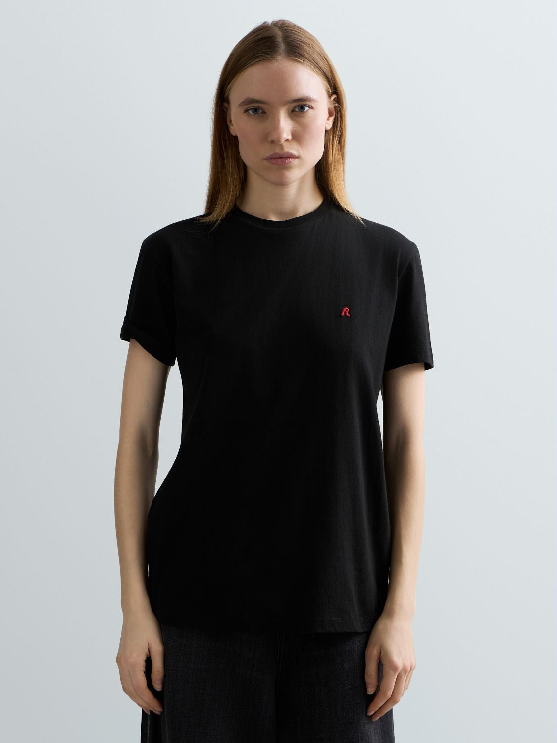 T-SHIRT REGULAR FIT MIT STICKEREI