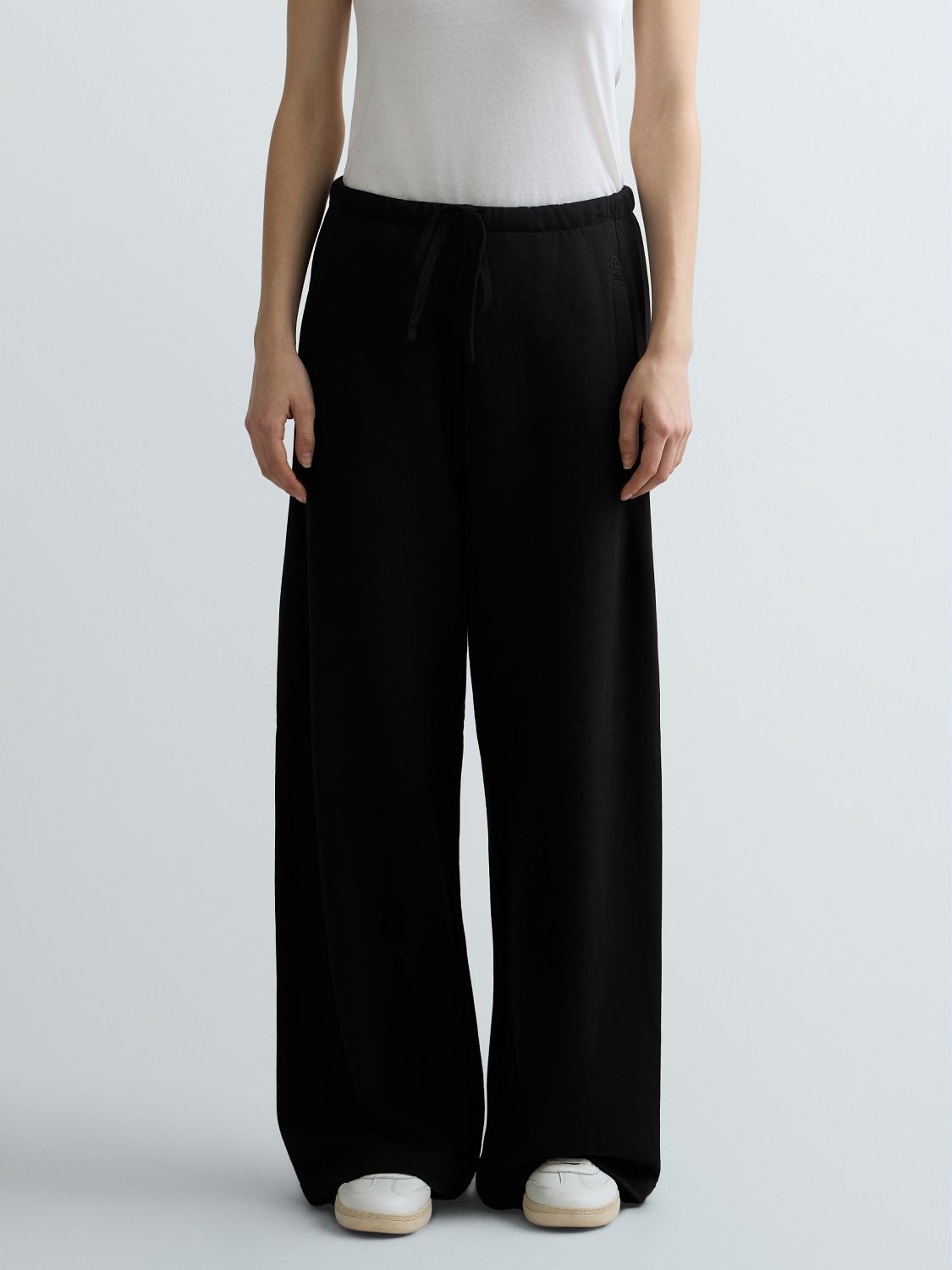 HOSE MIT WEITEM BEIN AUS TERRY