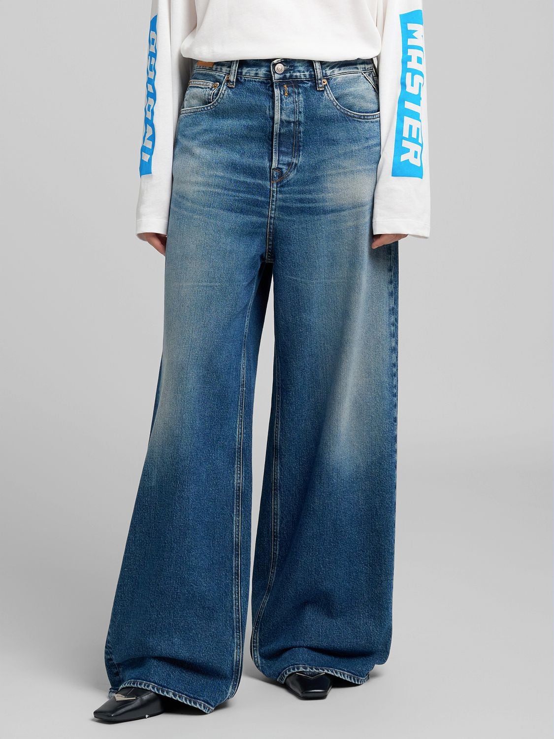 REPLAY MARGOTT BAGGY-FIT JEANS WA535 .000.795 937 MEDIUM BLUE 2