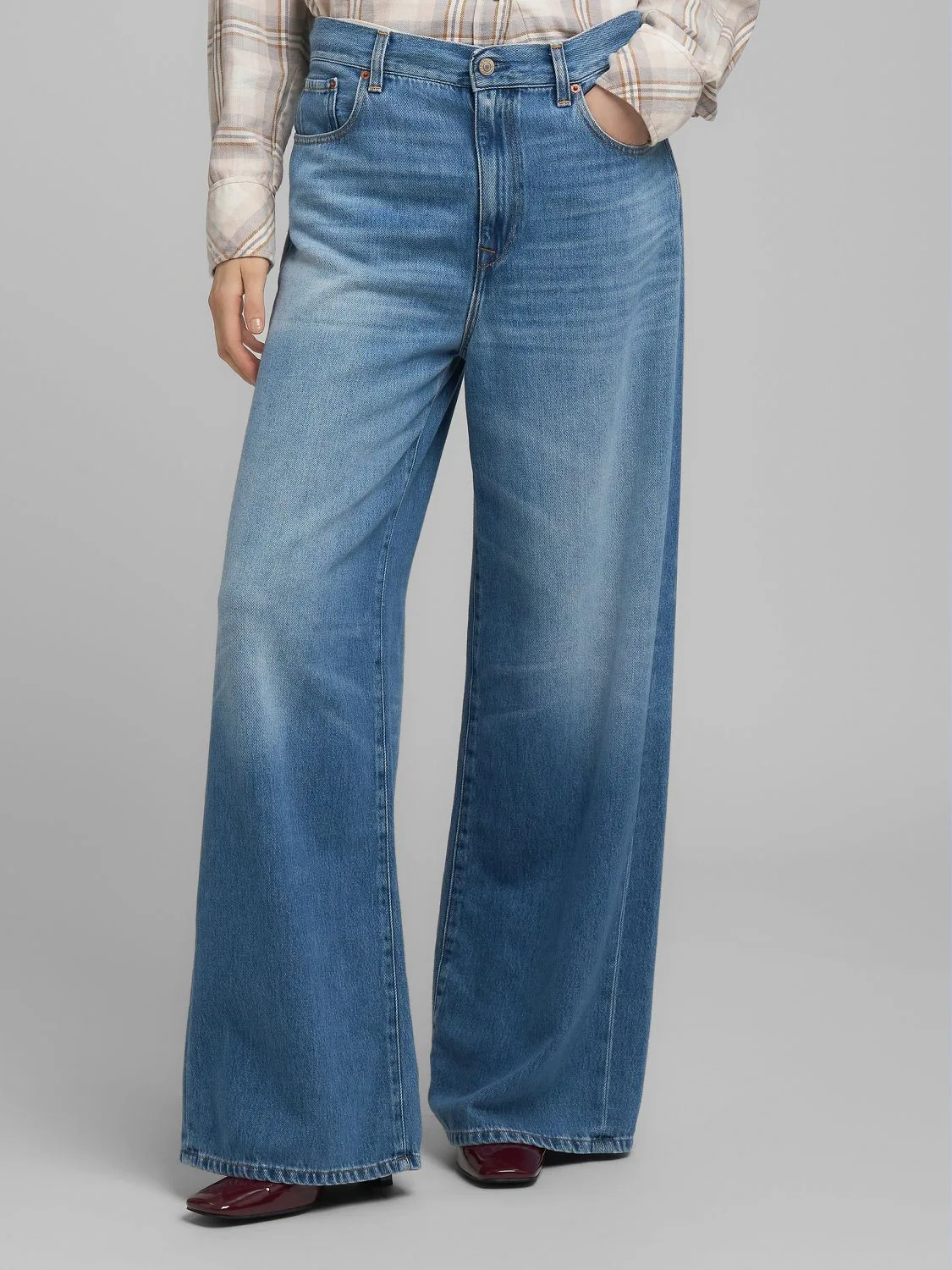 REPLAY LANAREY WIDE-LEG JEANS WA543R.000.940 947 MEDIUM BLUE 2
