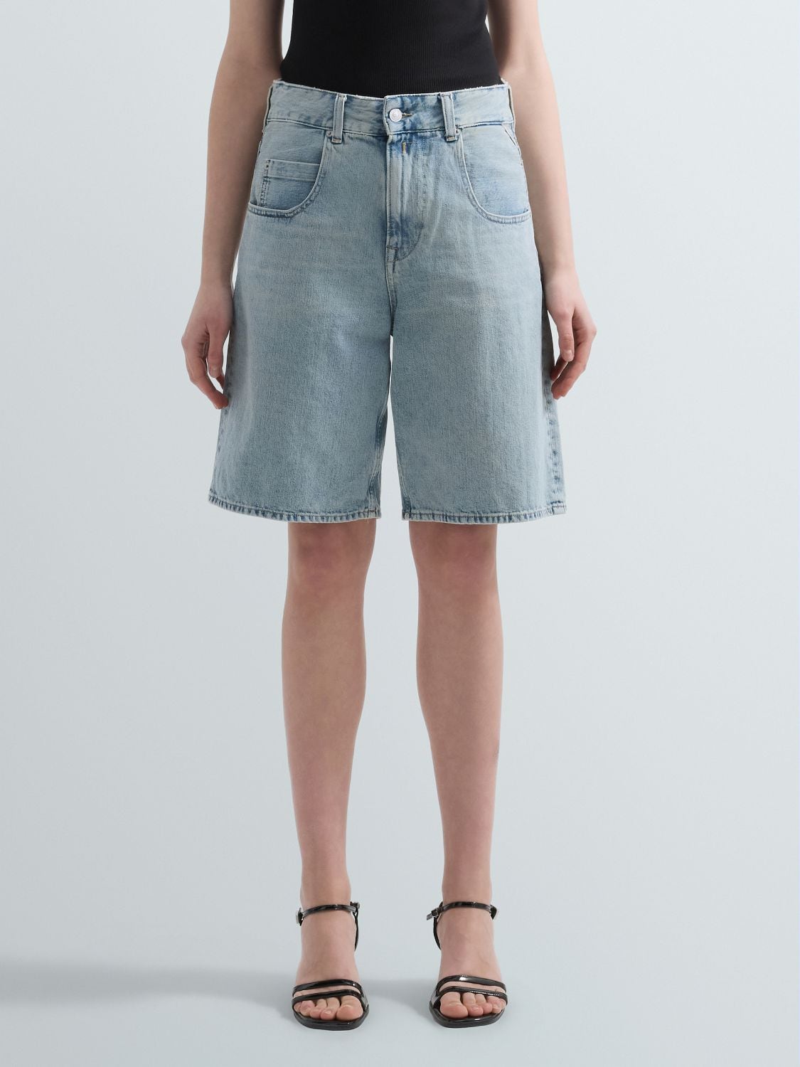 REPLAY STRAIGHT-FIT DENIM SHORTS WA549 .000.912 107 LIGHT BLUE 2