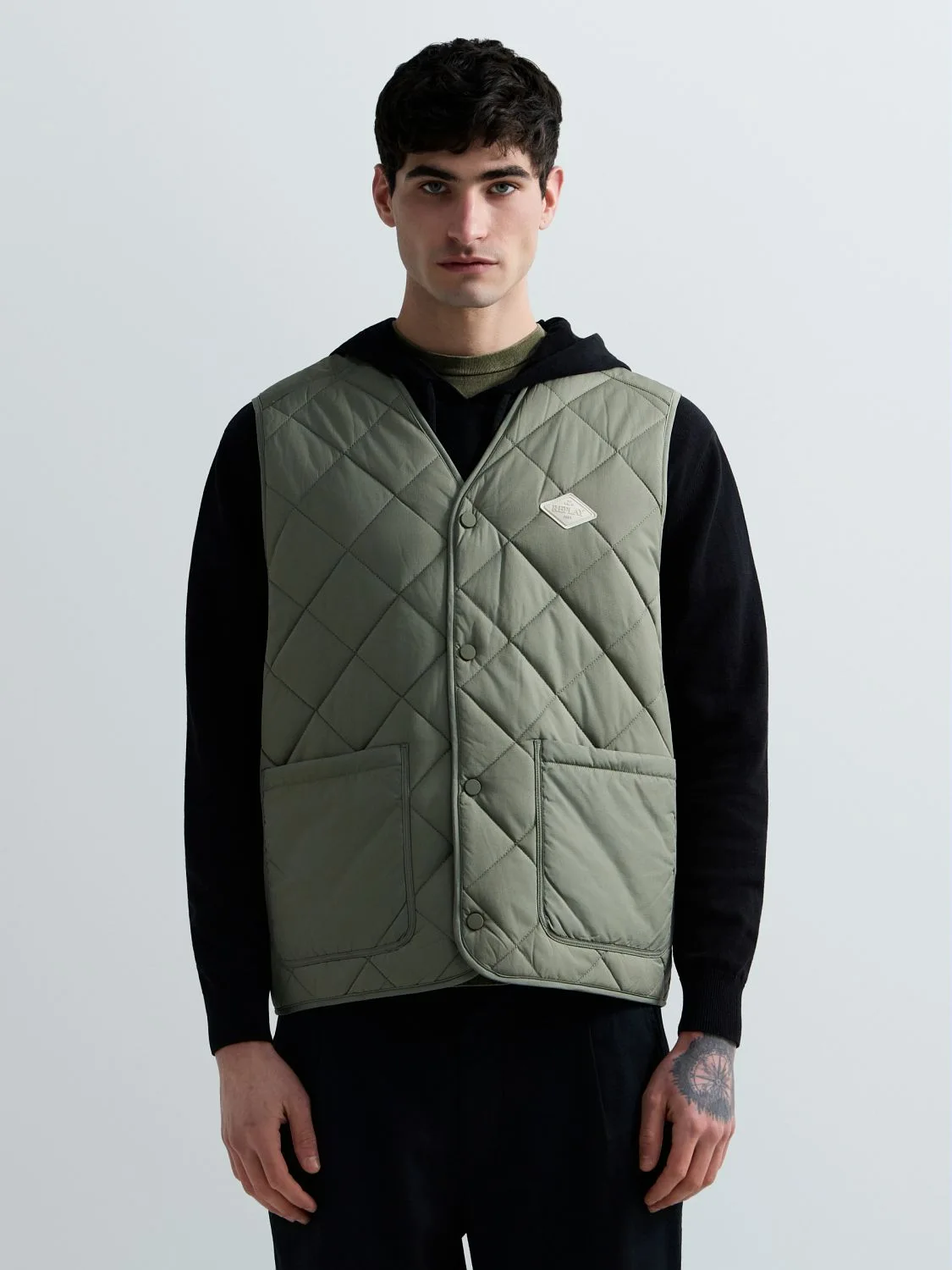 REPLAY QUILTED RIPSTOP VEST M8474 .000.85312 LIGHT MILITARY 2