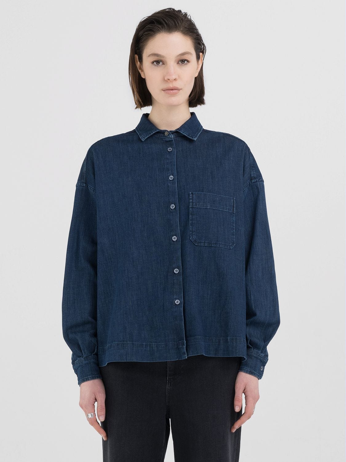 早割クーポン！ Comfort-fit dark Jeans Replay | blue Dark shirt denim トップス