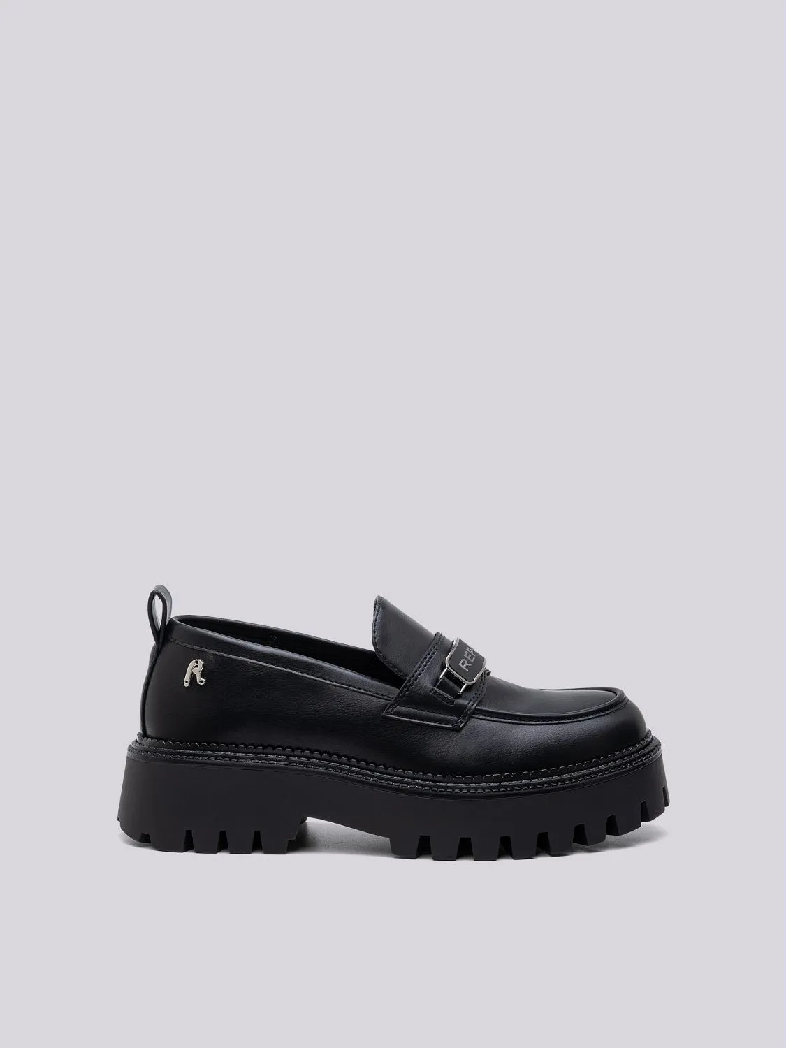 は自分にプチご褒美を plataforma de Mocasín con Replay | Black rombo numb logotipo 靴