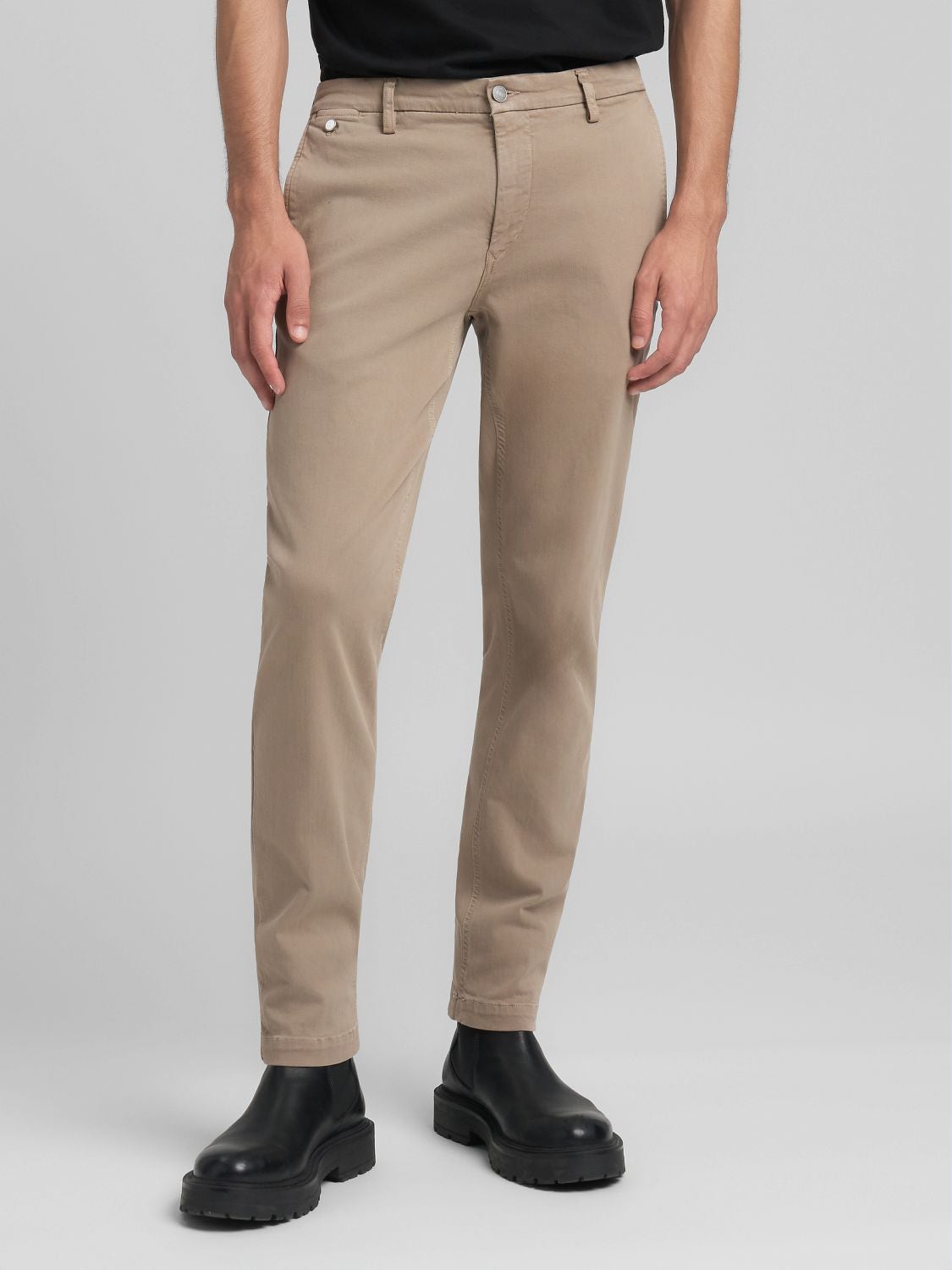 REPLAY VAQUEROS CHINOS BENNI REGULAR FIT M9722E.000.8366197 SAND 2