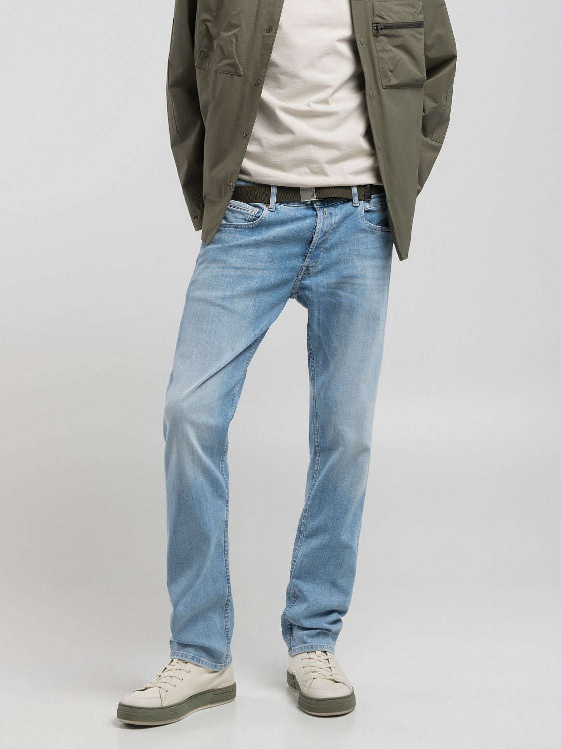 REPLAY VAQUEROS CORTE RECTO GROVER MA972 .000.573 846 LIGHT BLUE 2