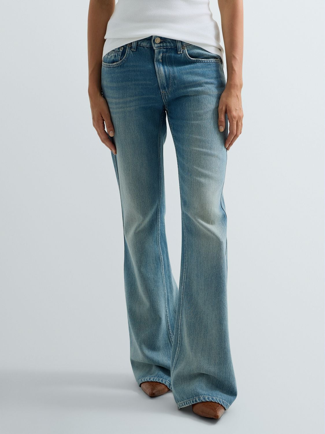 REPLAY JANCE FLARED BOOTCUT JEANS W002A .000.940 277 LIGHT BLUE 2