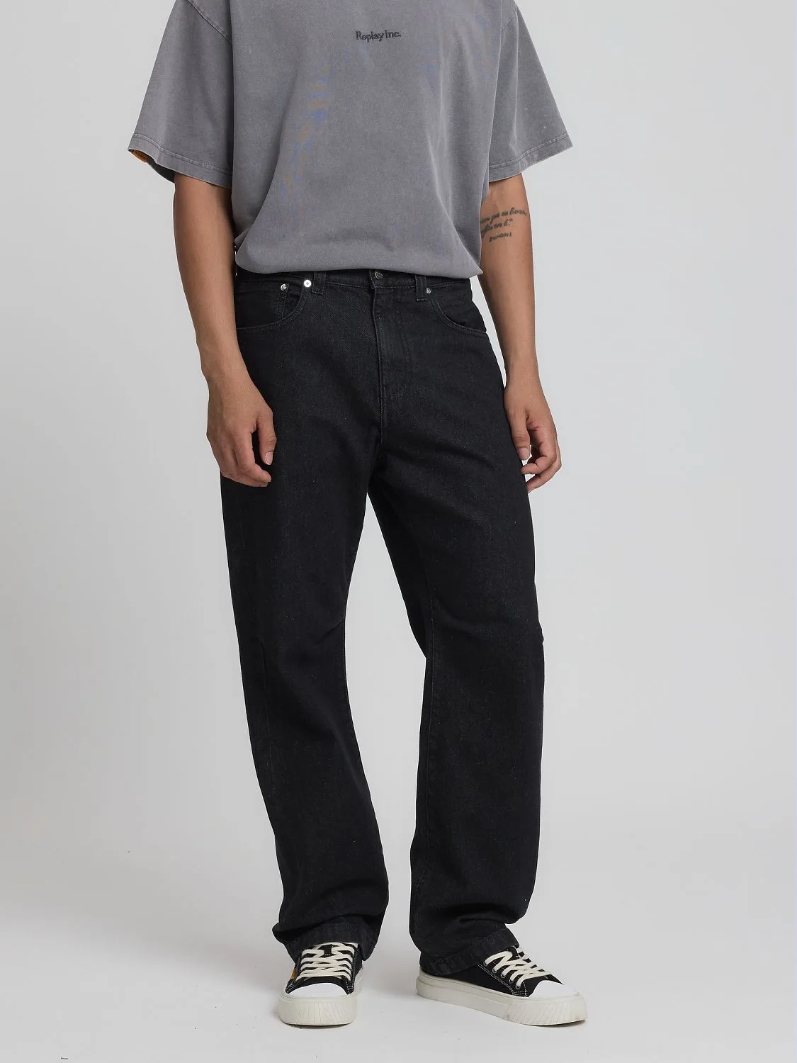 REPLAY JEAN FOUNDER COUPE REGULAR REPLAY INC. KU1000.000.D936001 BLACK DELAVÉ 2