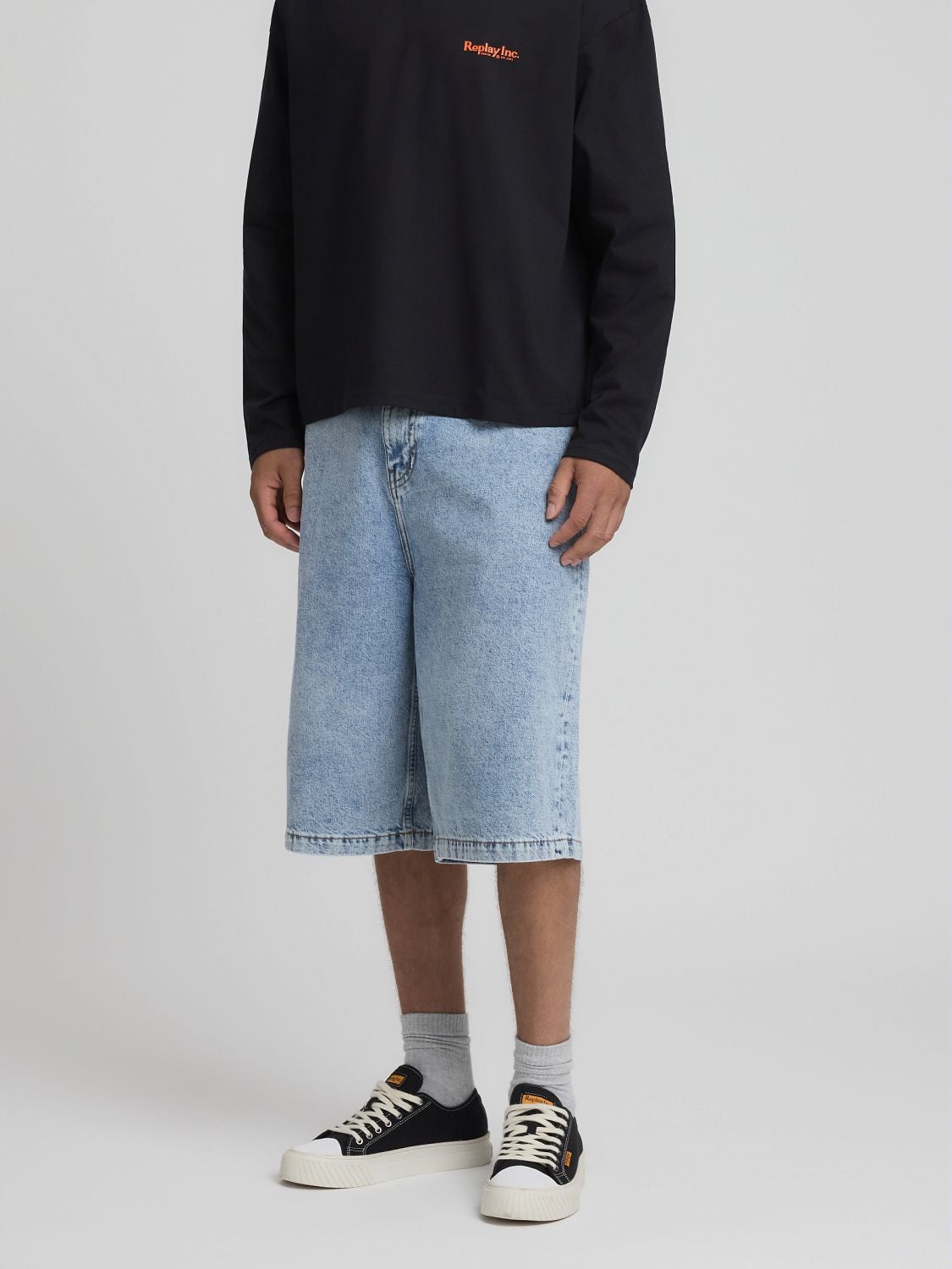 REPLAY KU1006.000.D932003-Shorts KU1006.000.D932003 LIGHT BLUE 2