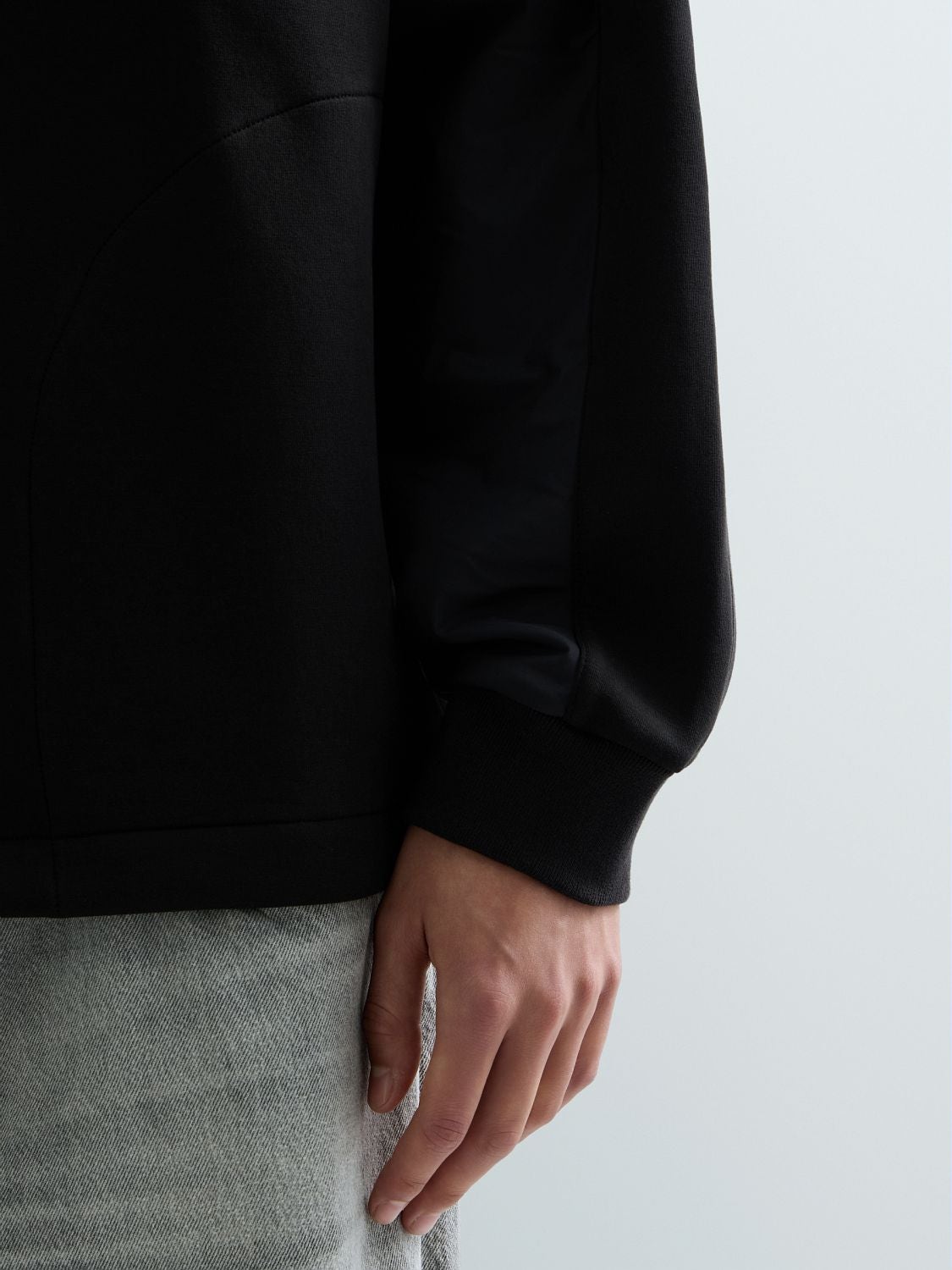 REPLAY SWEAT-SHIRT EN MOLLETON TECHNIQUE M3307 .000.23655 BLACK 6