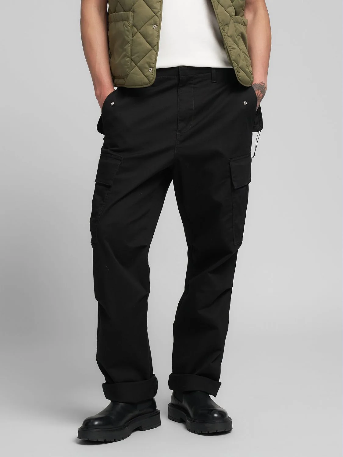 REPLAY TWILL CARGO TROUSERS M9049 .000.85409 BLACK 2