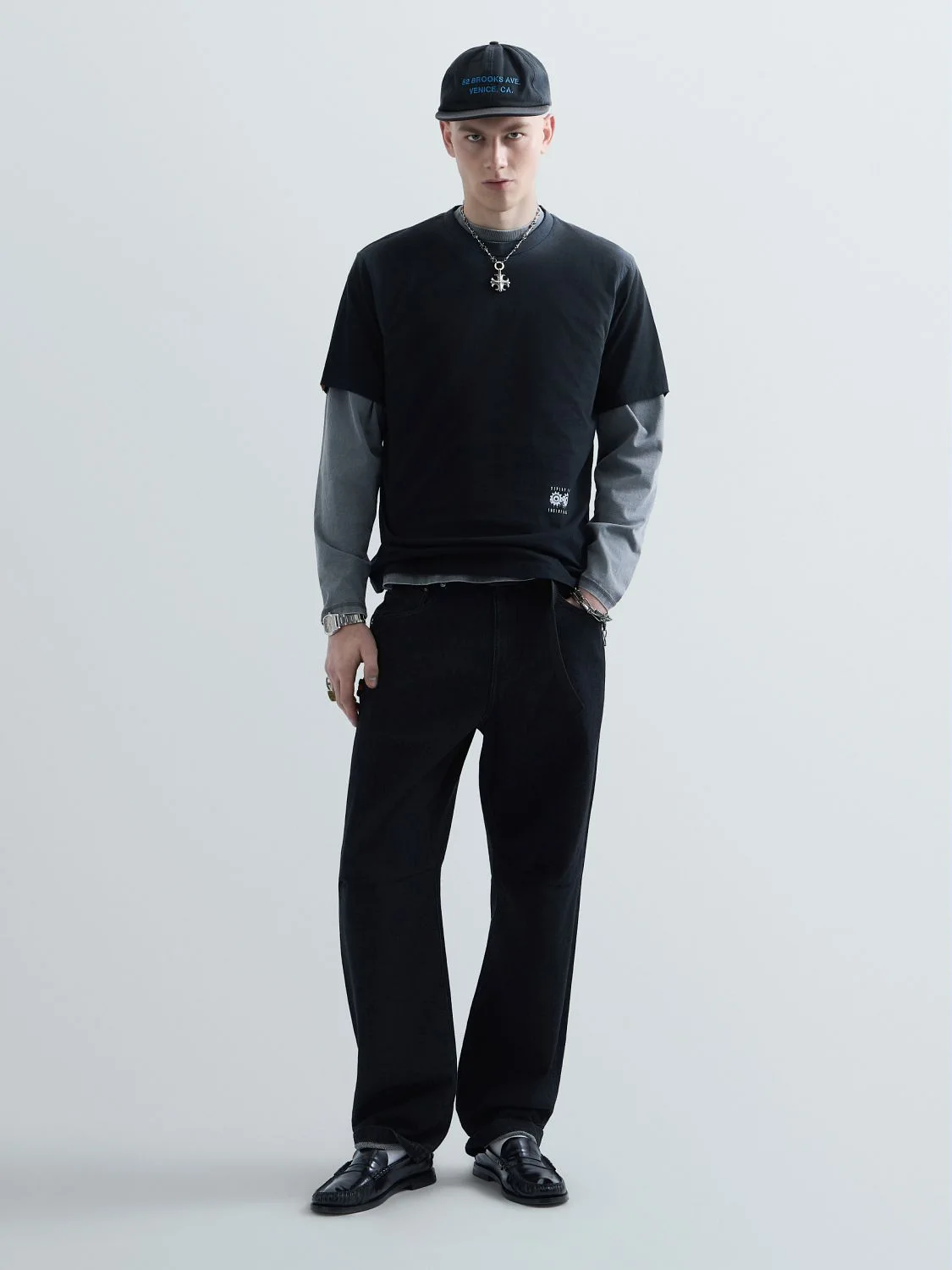 REPLAY REPLAY INC. UNISEX STRAIGHT-FIT  JEANS KU1000.000.D936001 BLACK DELAVÉ 1
