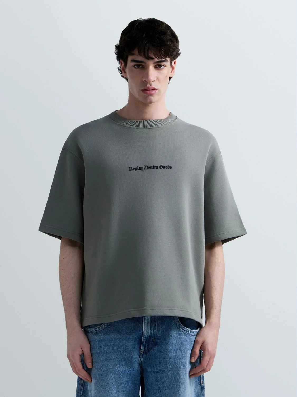 SHORT-SLEEVED CREW-NECK SWEATSHIRT