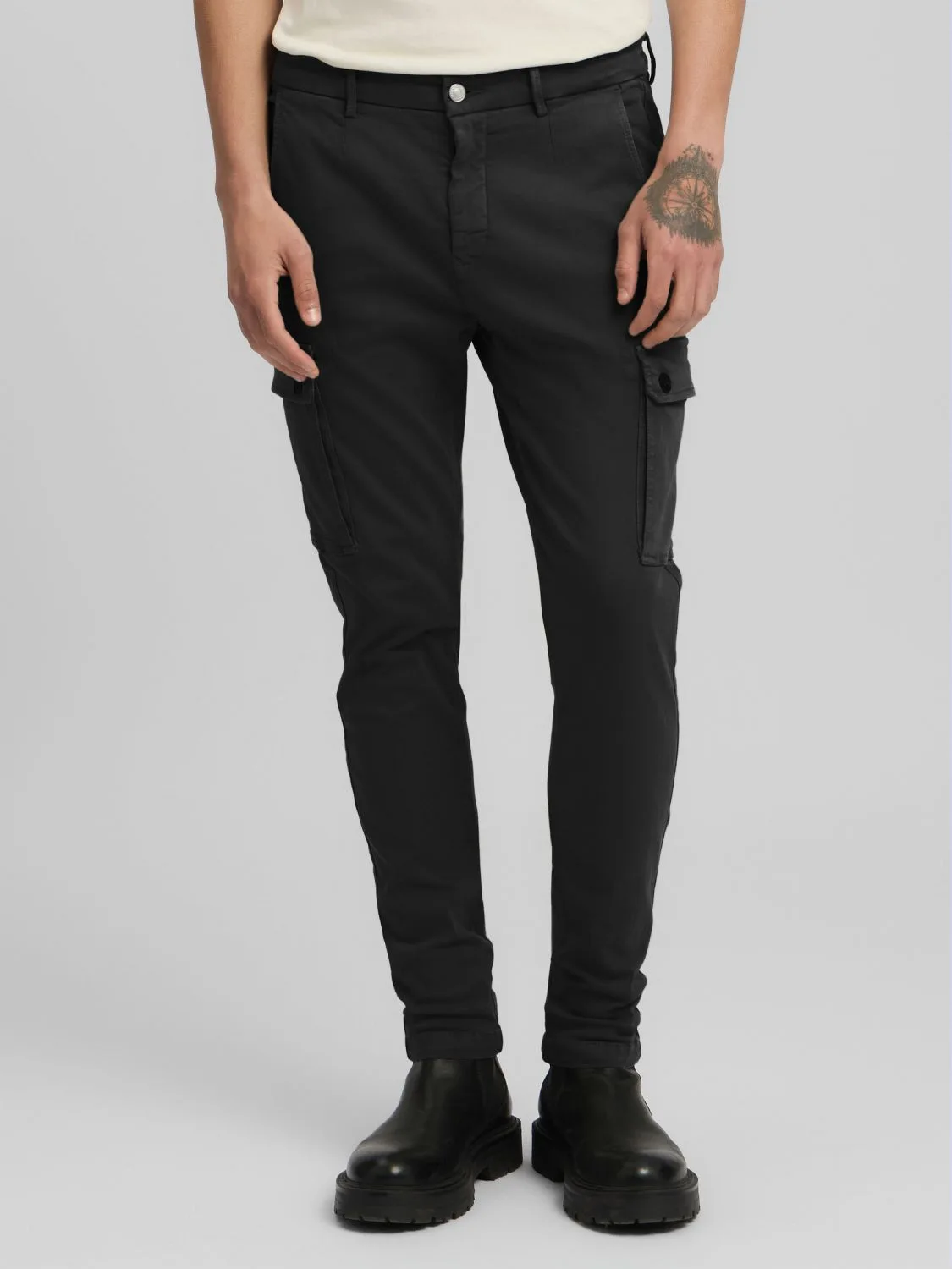 REPLAY JAAN SLIM-FIT CARGO JEANS M9649E.000.8366197 BLACK 2