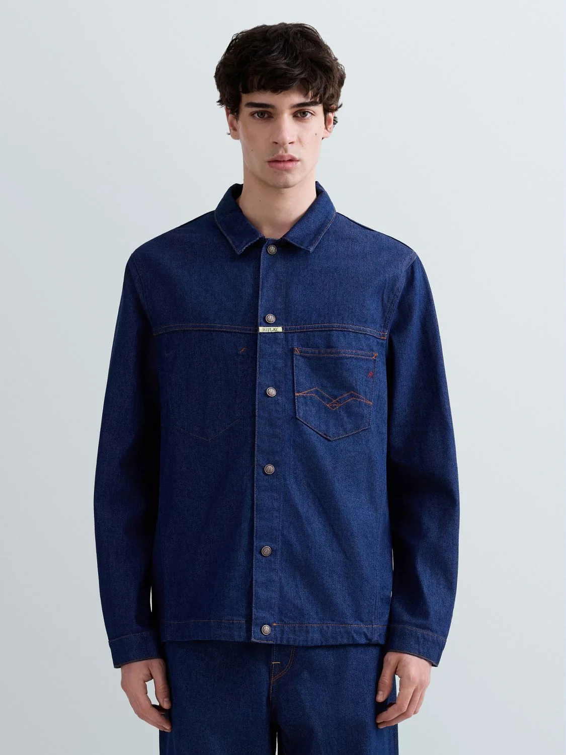 REPLAY 9ZERO1 REGULAR-FIT DENIM OVERSHIRT MY8Z1 .000.519A07A DARK BLUE 2