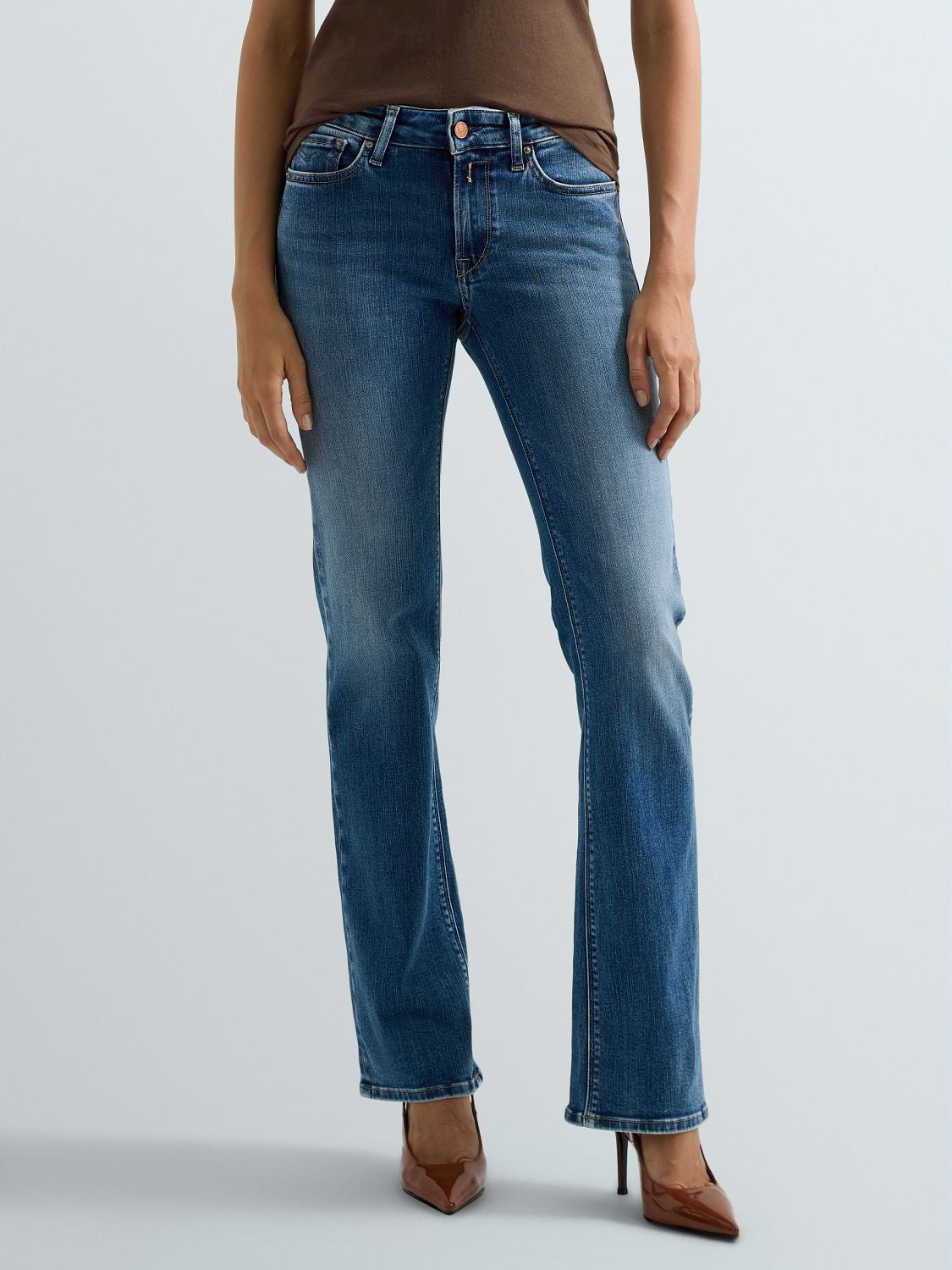 REPLAY NEW LUZ FLARED-FIT BOOTCUT JEANS WB689 .000.69D 209 LIGHT BLUE 2