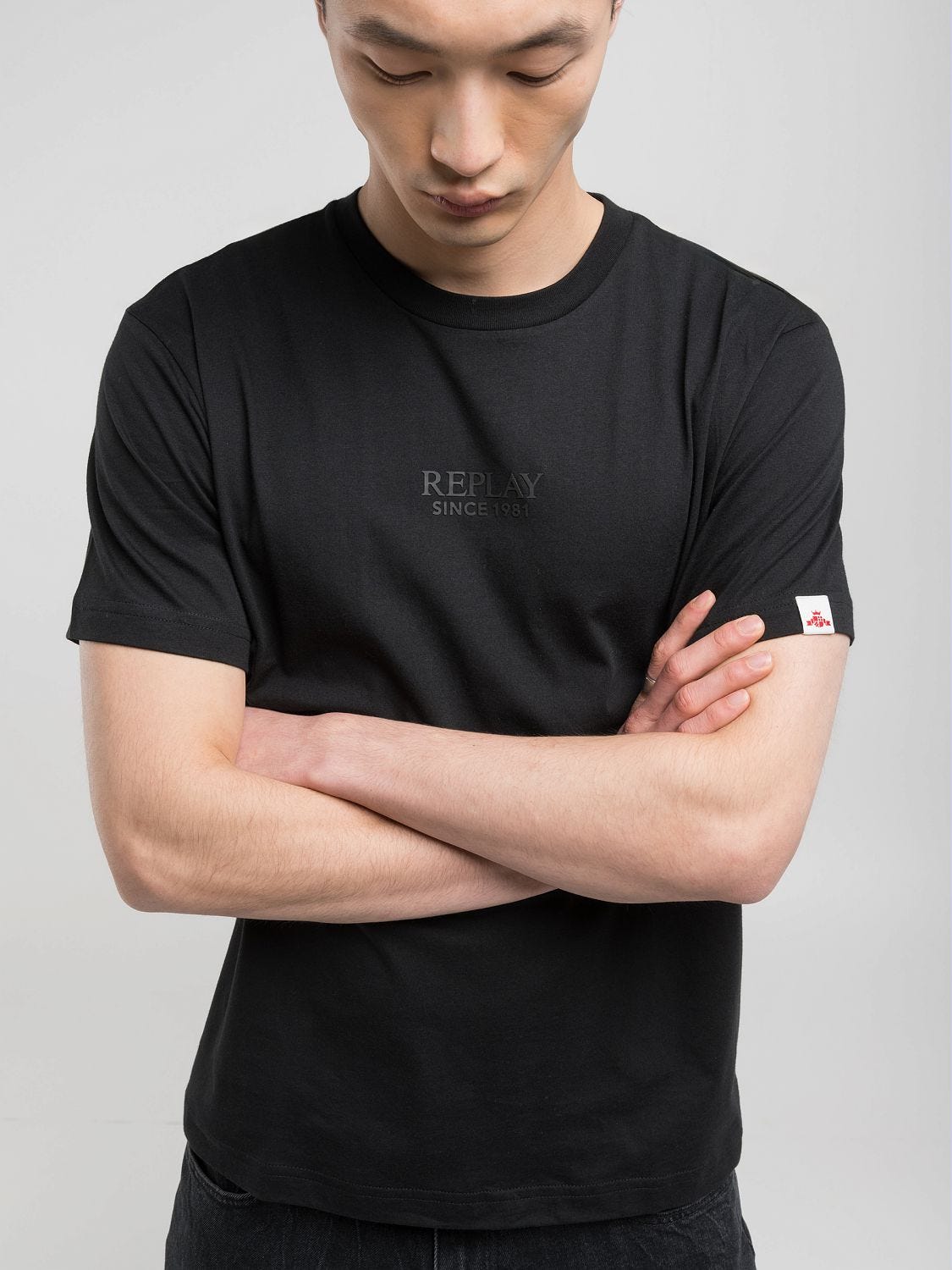 送料込★REPLAY★M3047.000.23732P 半袖Tシャツ Regular-fit t-shirt Black | Replay Jeans