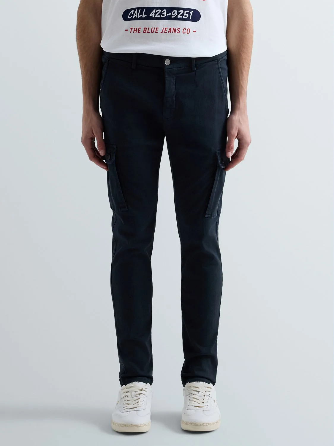 REPLAY JAAN SLIM-FIT CARGO JEANS M9649E.000.8366197 BLUE 2