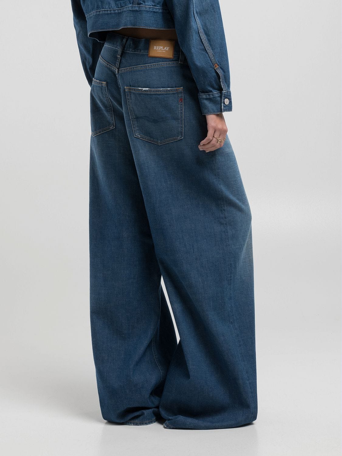 ★GLOWNY★ 93 MIDRISE LOOSE FIT JEANS (BLUE) 93 MID-RISE LOOSE FIT JEANS - GLOWNY