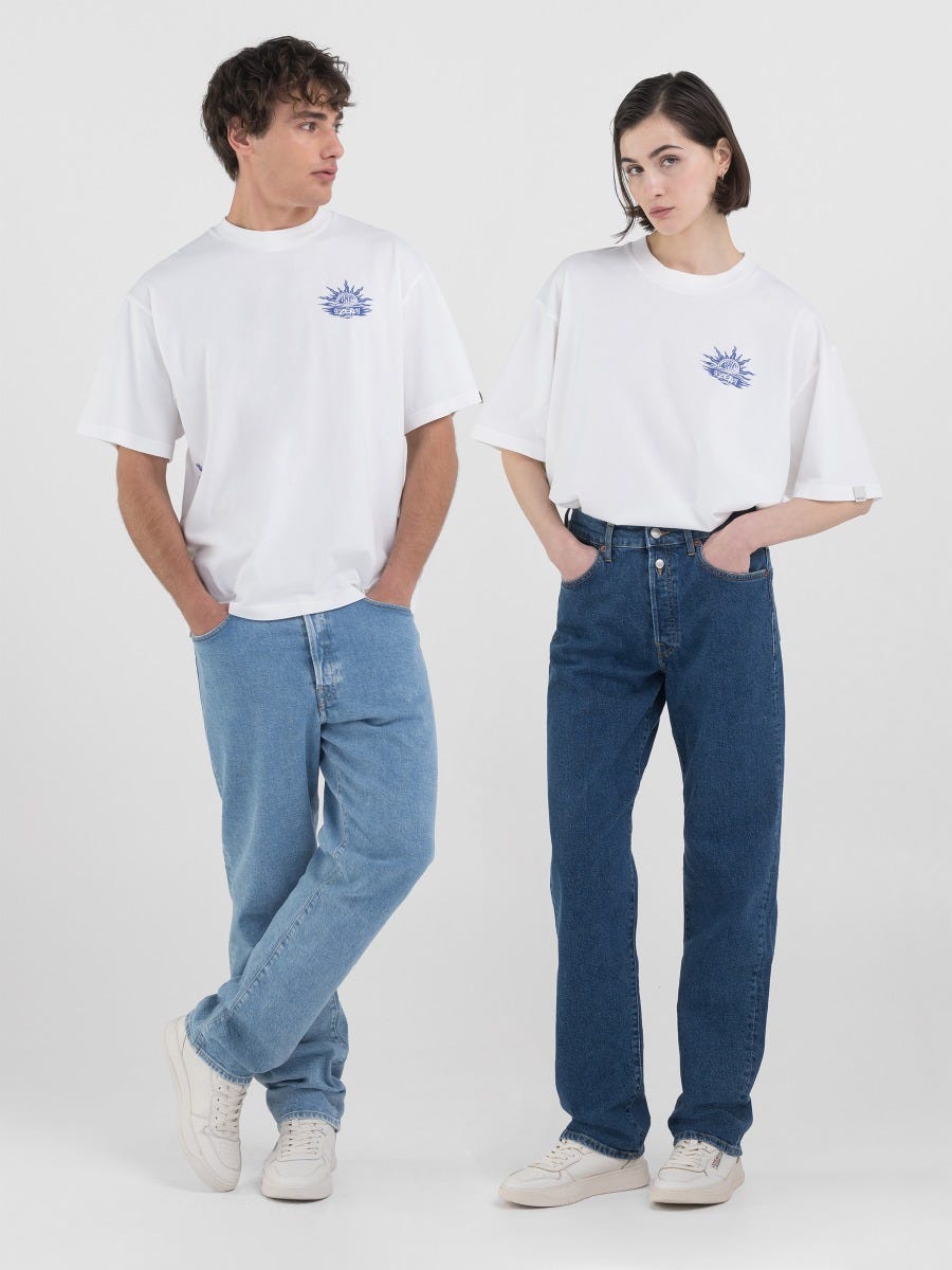 Genderless crew-neck t-shirt with 9zero1 logo and graphic