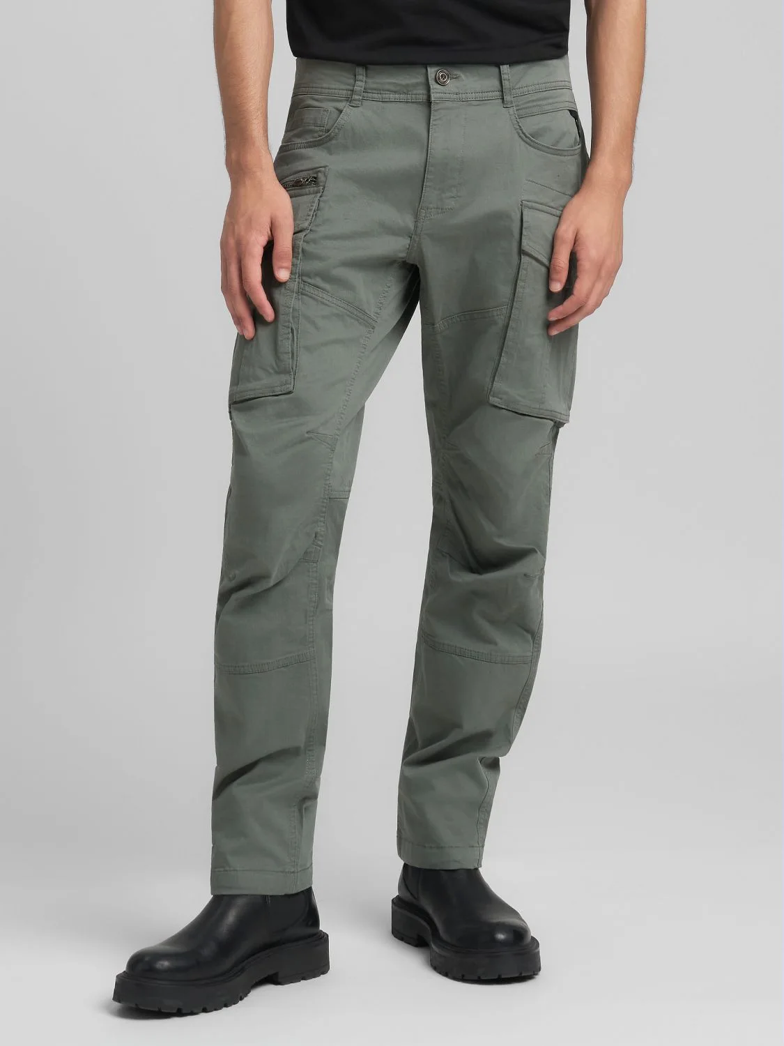 REPLAY JOE CARGO TROUSERS M9873A.000.84387 AVIATOR GREEN 2
