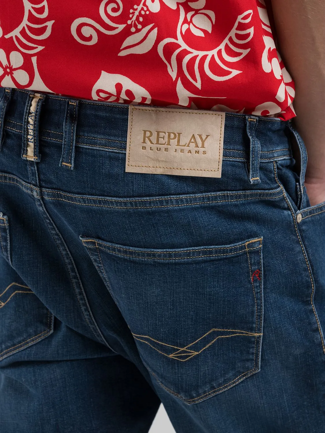 送料込★REPLAY★M9848A.000.23158G.998 ズボン Tapered-fit twill chinos Black | Replay Jeans