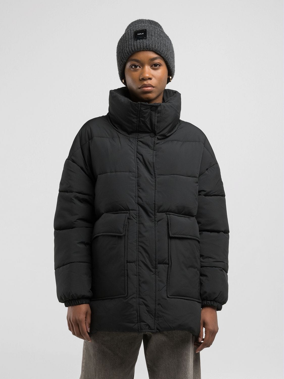 Padded and quilted jacket with pockets Black | Replay Jeans Padded and quilted jacket with pockets Black | Replay Jeans